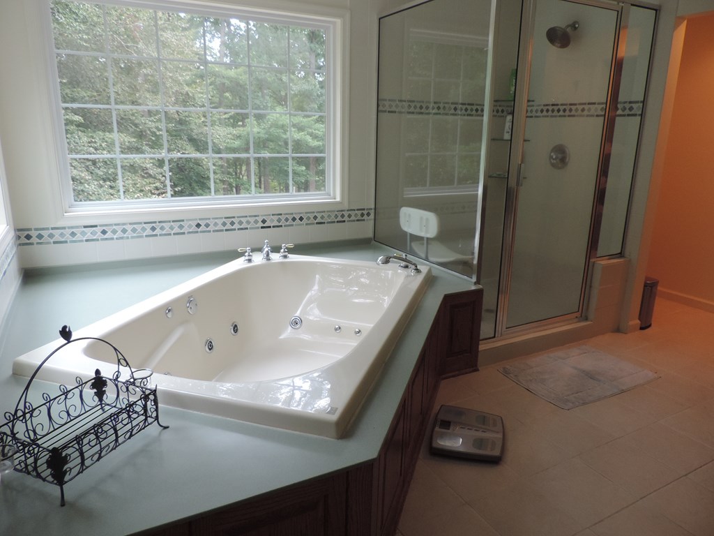 Primary bath on second floor-jetted tub